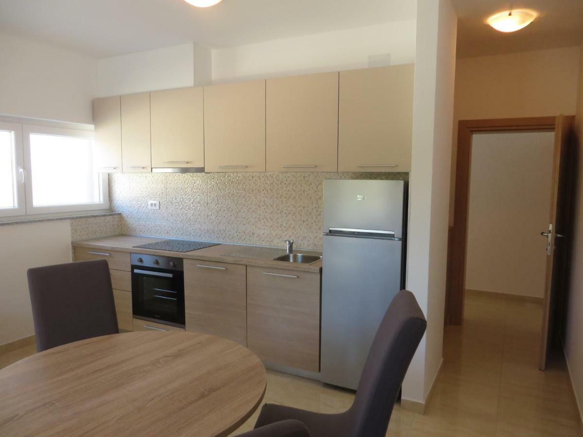 Luka Apartments Biograd Na Moru Exteriör bild