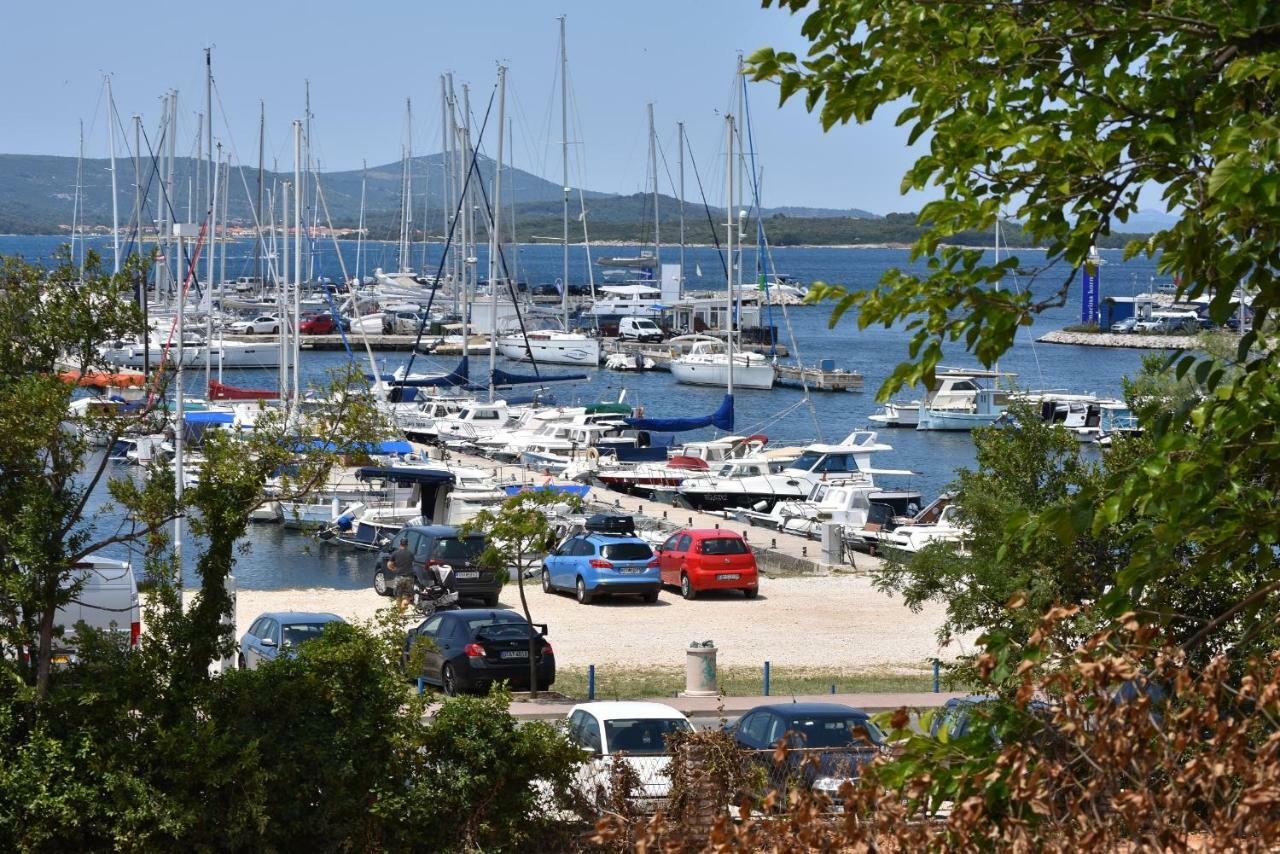 Luka Apartments Biograd Na Moru Exteriör bild